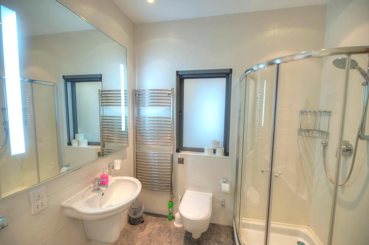 Bright And Spacious 3 Bedroom Apartment With Breathtaking Views - Goslm-5 Sliema Eksteriør bilde